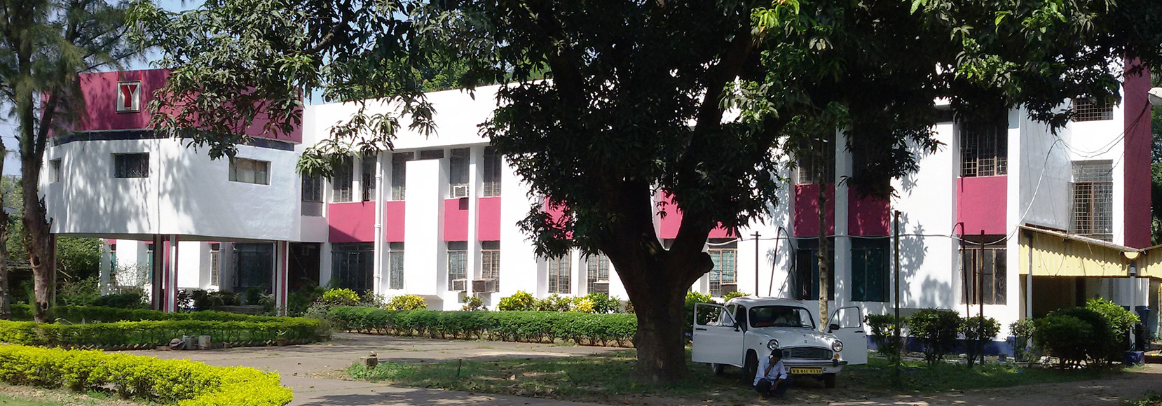 Administrative Building of Engineering Division.